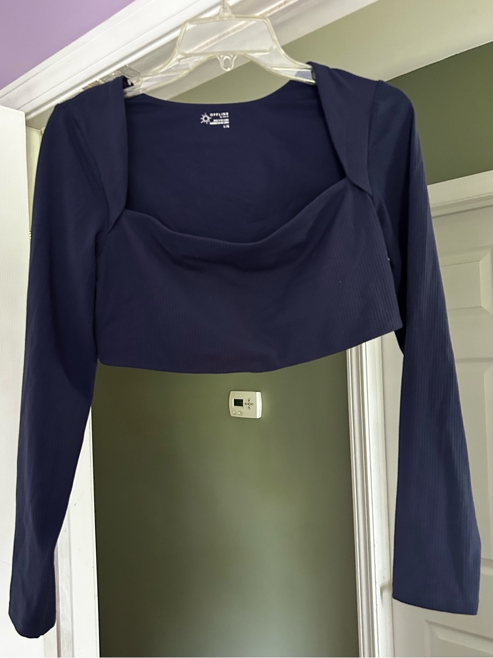 OFFLINE by Aerie Navy Long Sleeve Built-In Bra Crop Top Size L